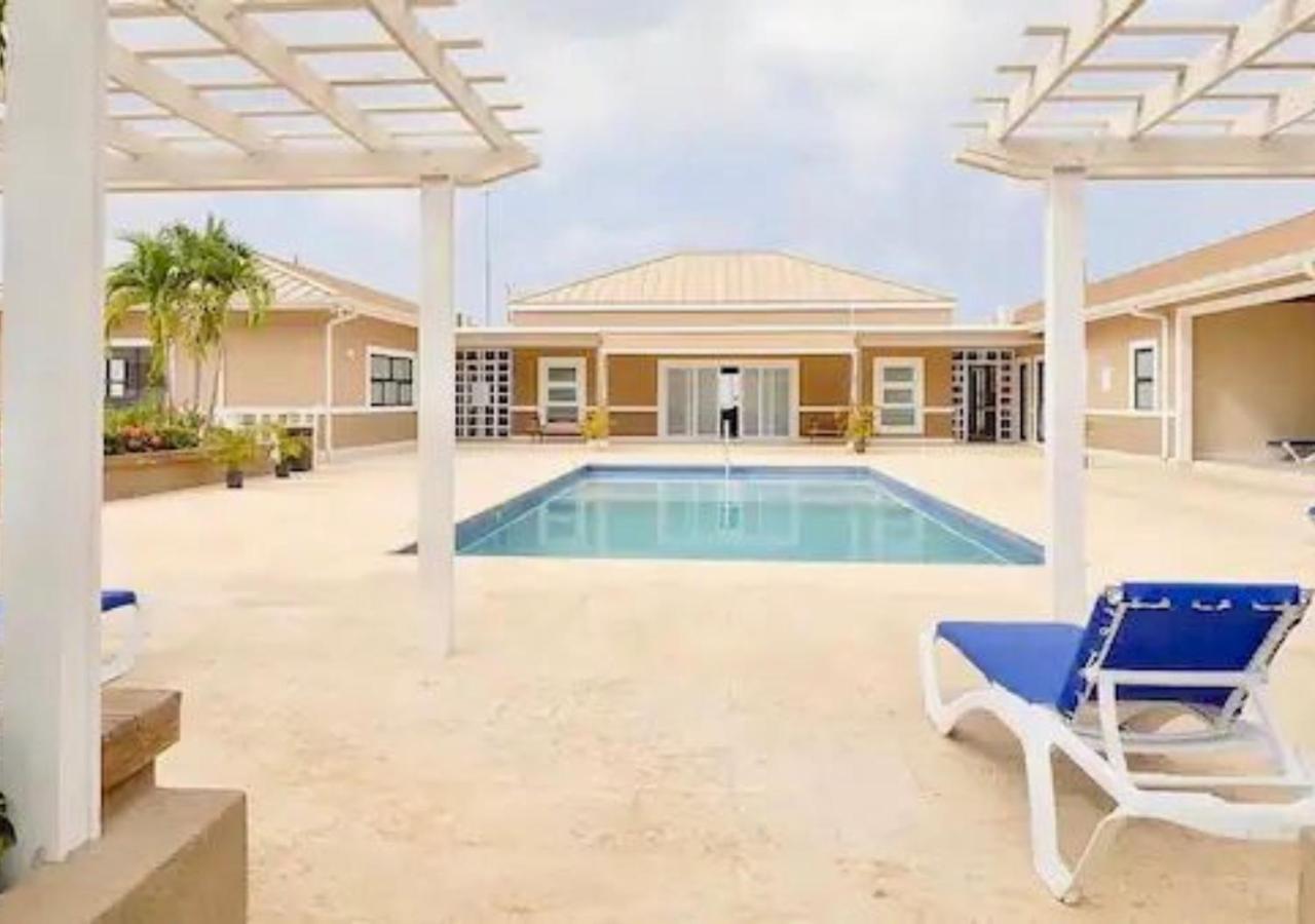 Seashore Vacation Home, Oceanpointe, Lucea, Jamaica Экстерьер фото