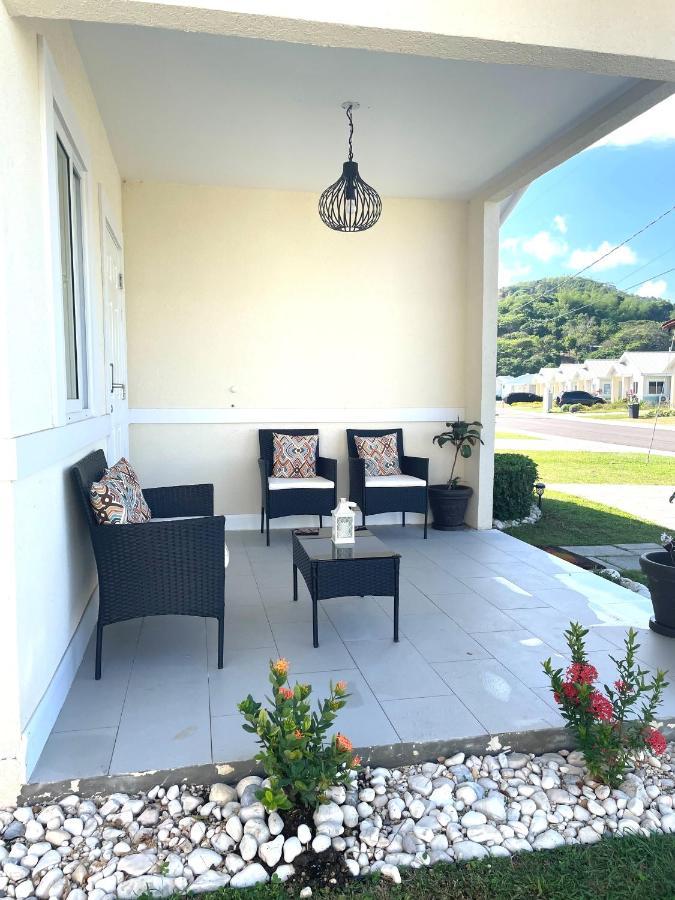 Seashore Vacation Home, Oceanpointe, Lucea, Jamaica Экстерьер фото